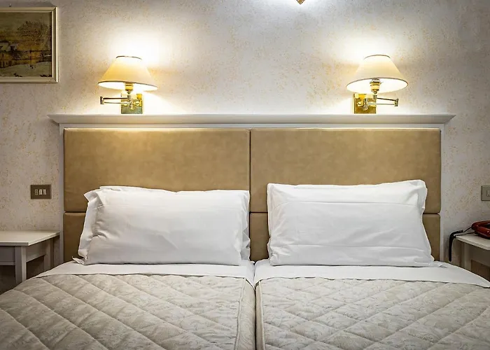 Отель Alessandra Флоренция