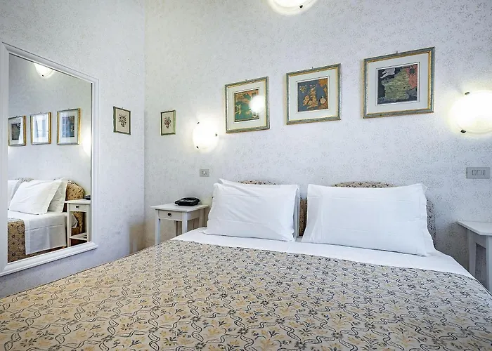 Отель Alessandra 2*