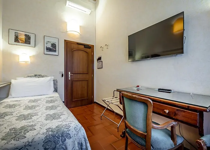 Alessandra Отель Флоренция