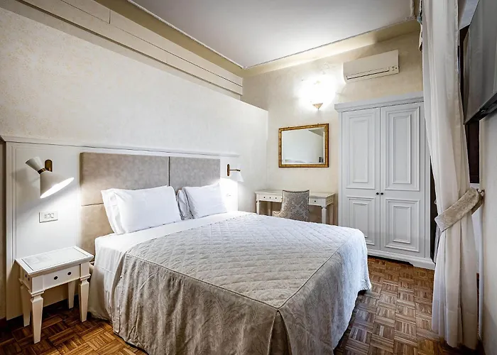 Alessandra Отель Флоренция