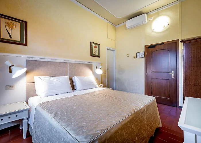 Отель Alessandra